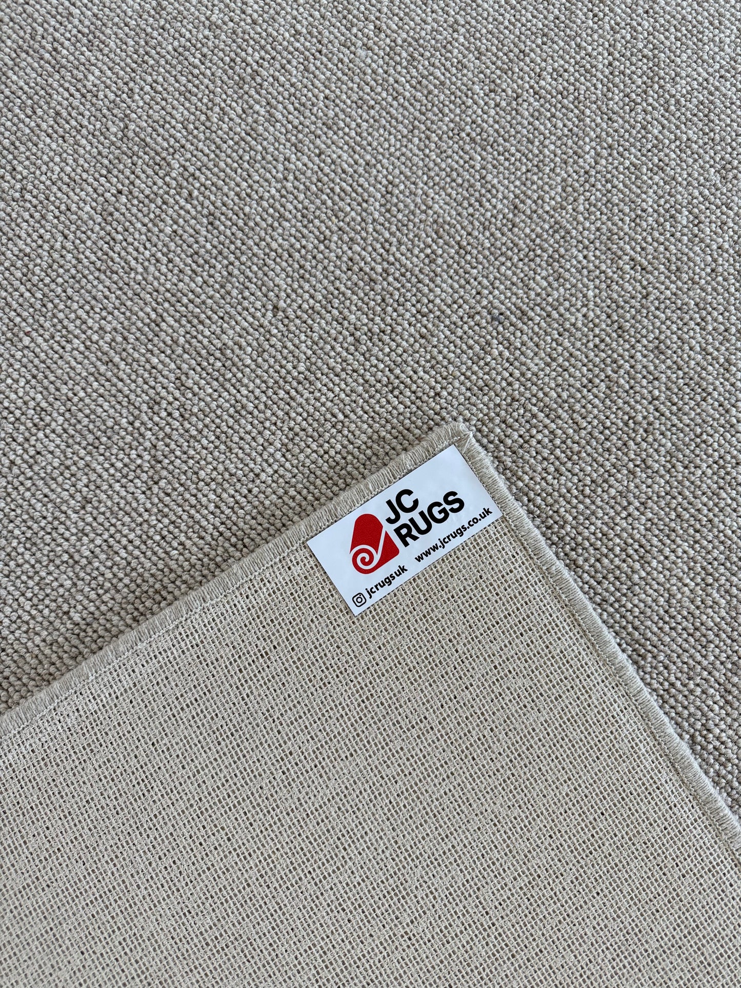 Flaxen 100% wool rug 260cm x 360cm