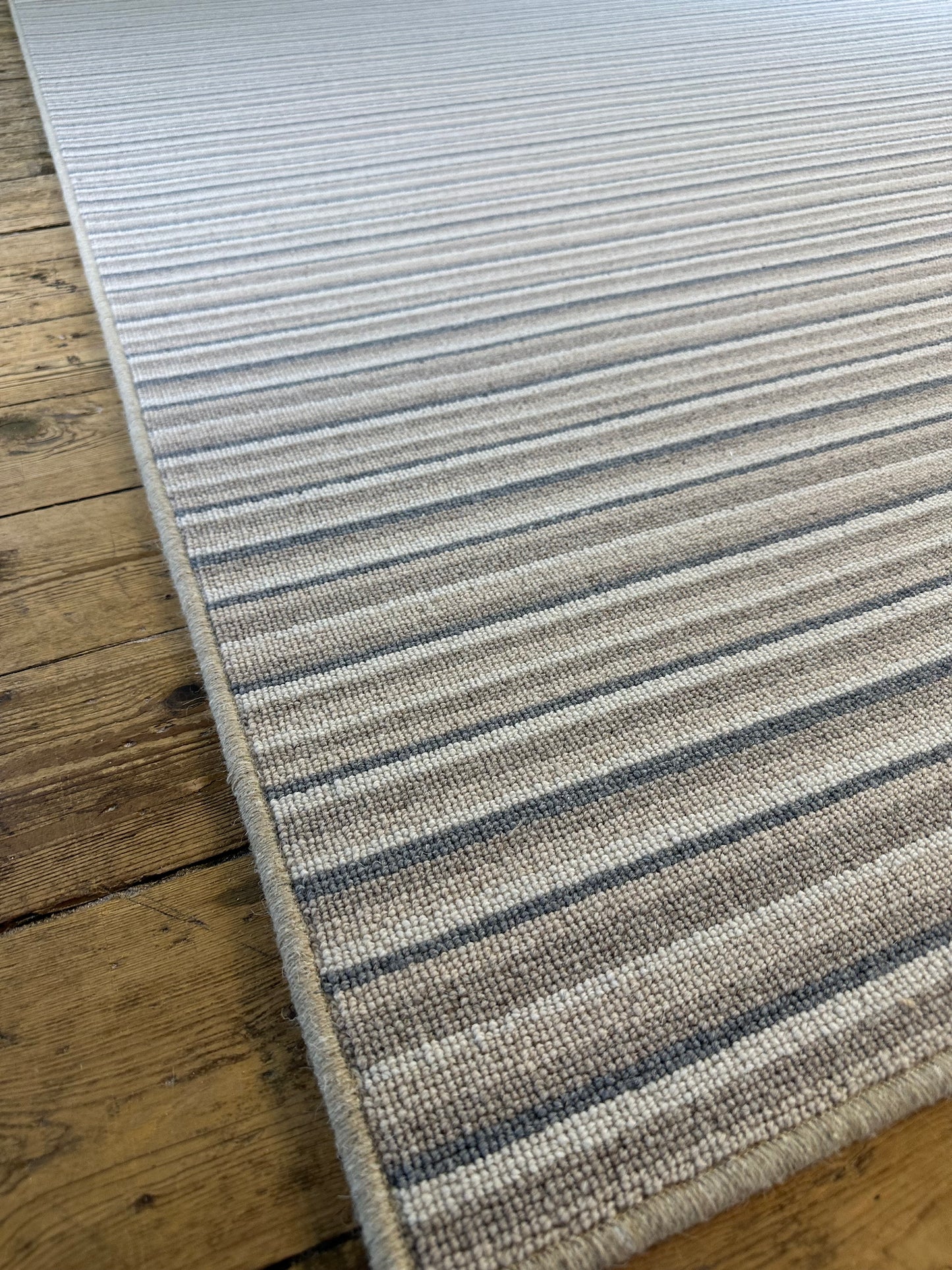 Flagstone 100% wool rug 200cm x 300cm
