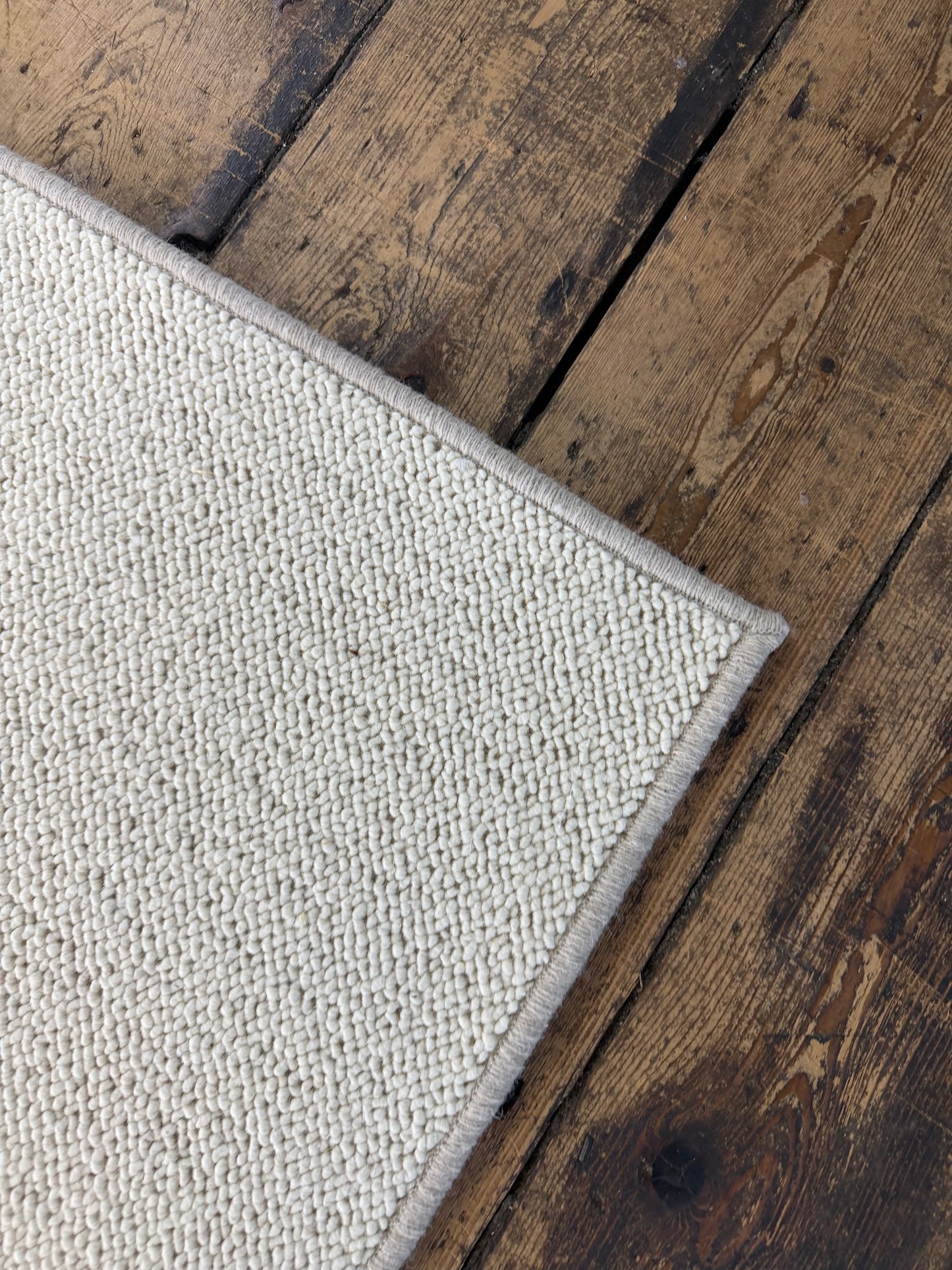 Blanc ivorie 100% wool rug 235cm x 370cm