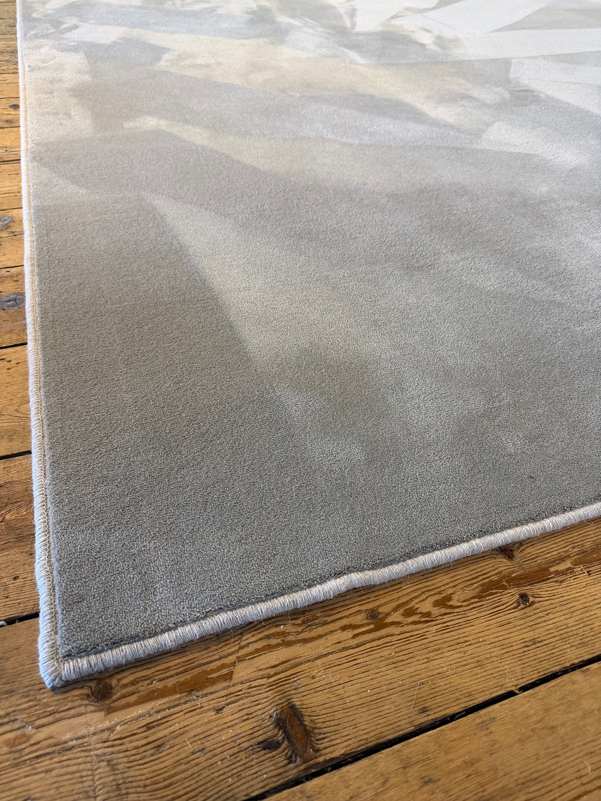 Kensington 100% polypropylene rug 274cm x 299cm
