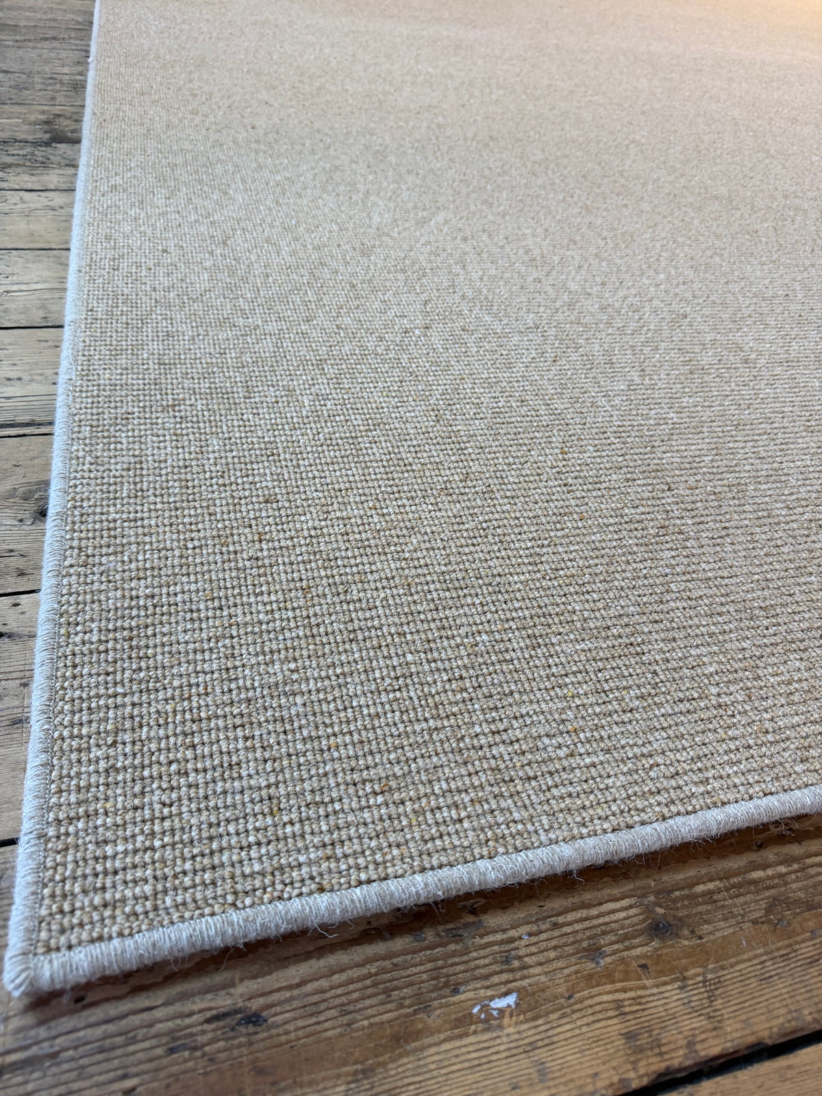 Wild ginger 100% wool rug 273cm x 370cm