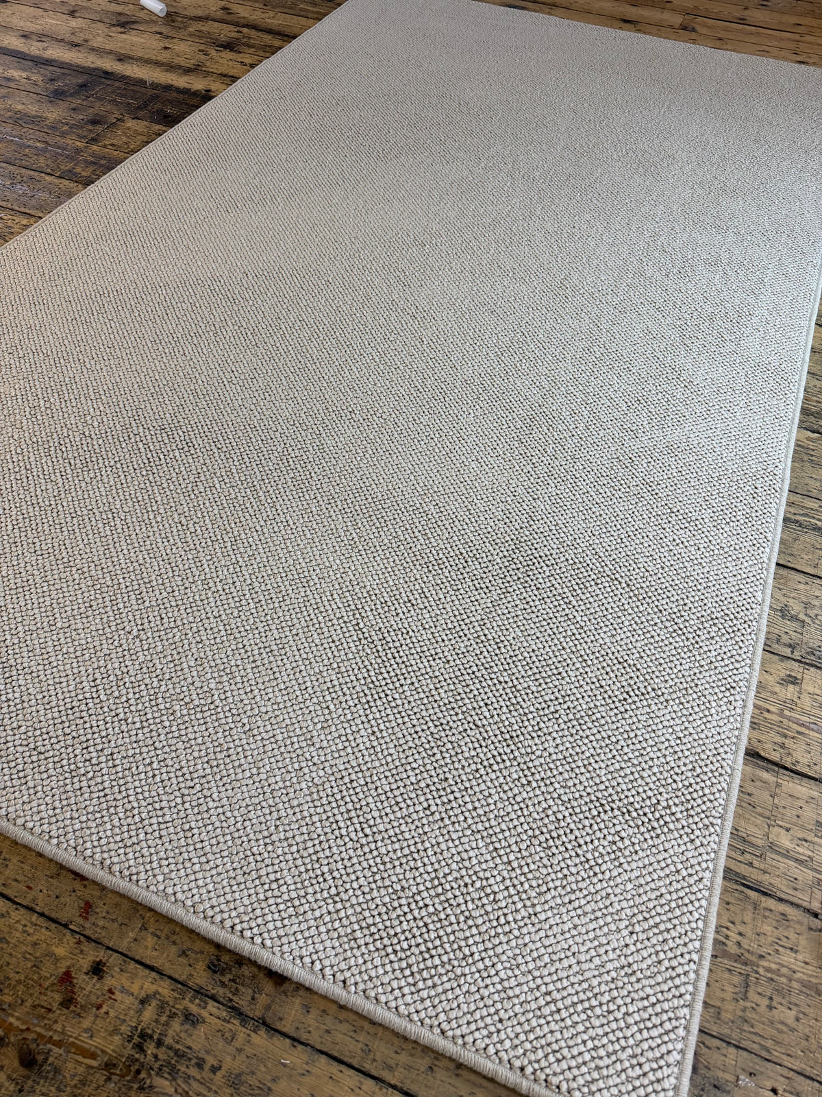 Grosvenor 100% polypropylene rug 160cm x 280cm