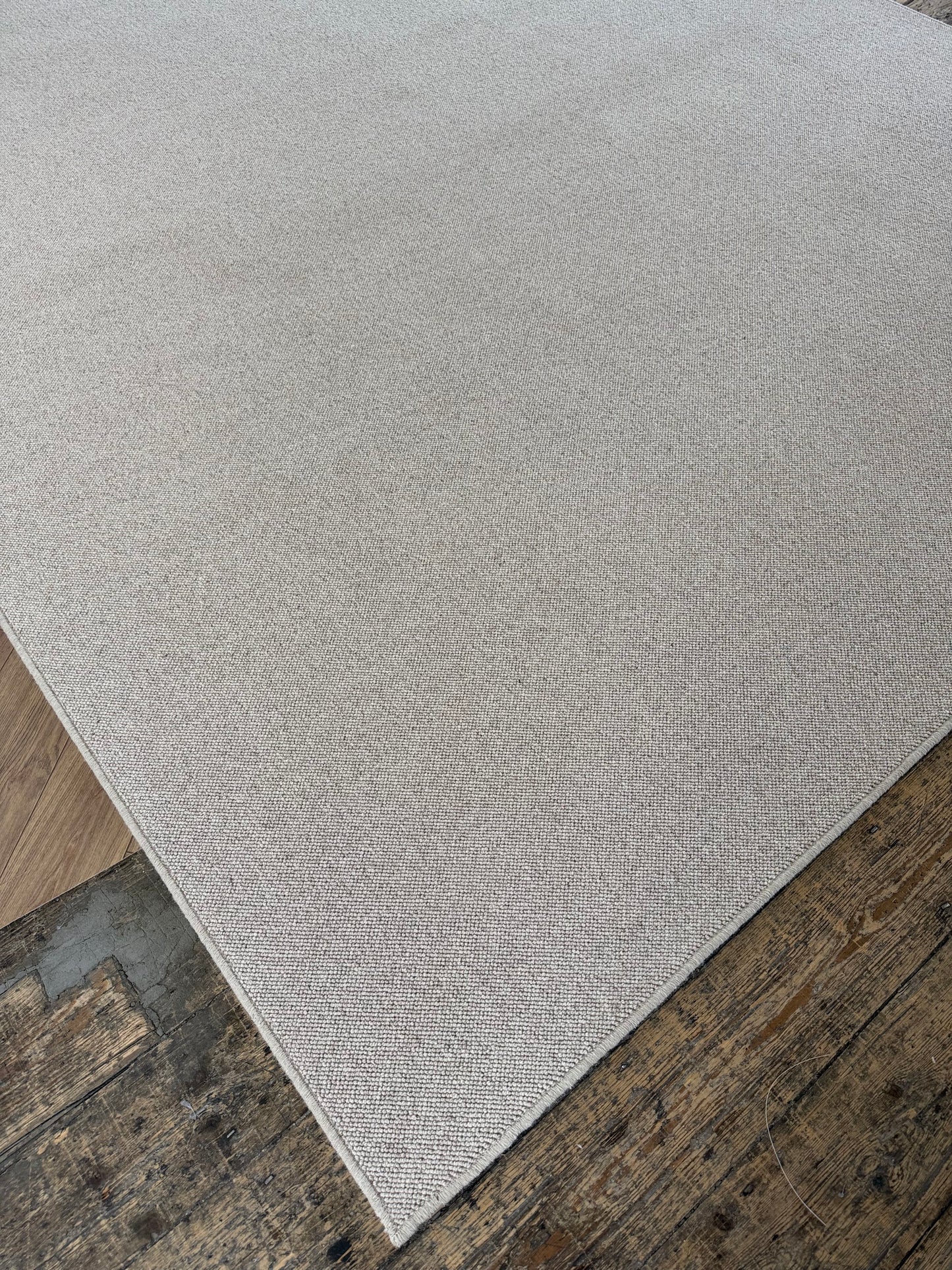 Flaxen 100% wool rug 260cm x 360cm