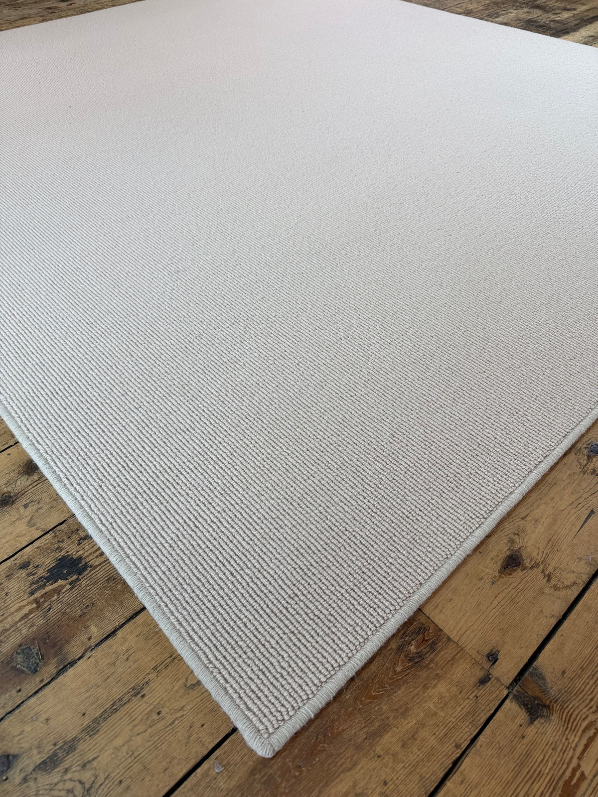 Champagne 100% wool rug 225cm x 256cm