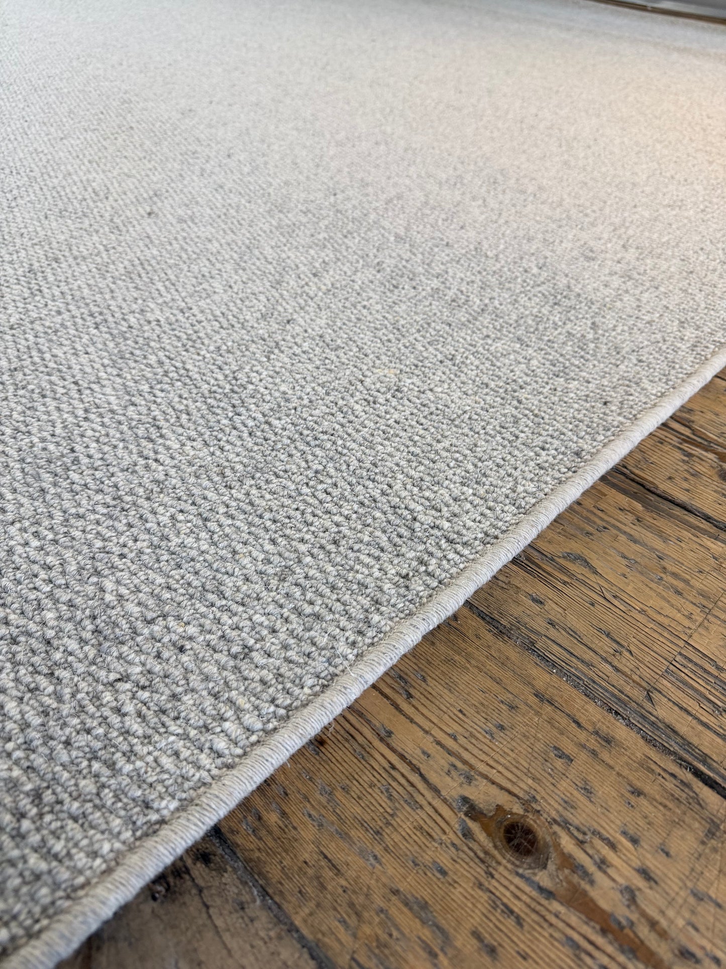 Bone 100% wool rug 250cm x 330cm