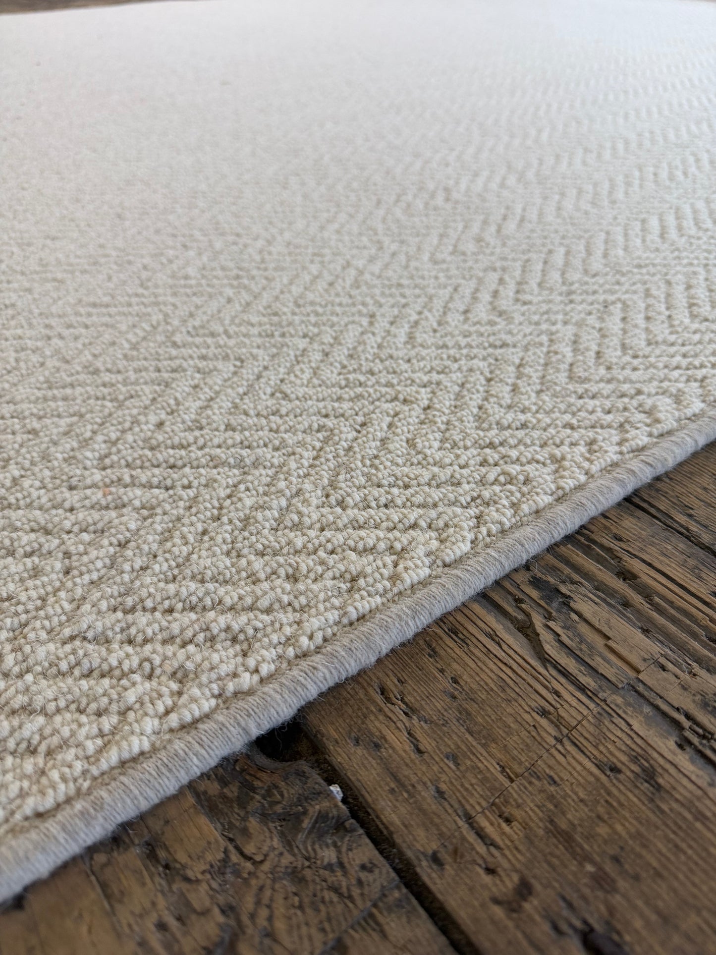 Cream herringbone 100% wool rug 200cm x 300cm