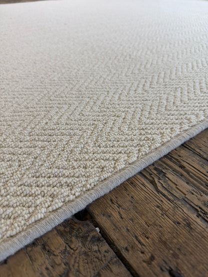Cream herringbone 100% wool rug 200cm x 300cm