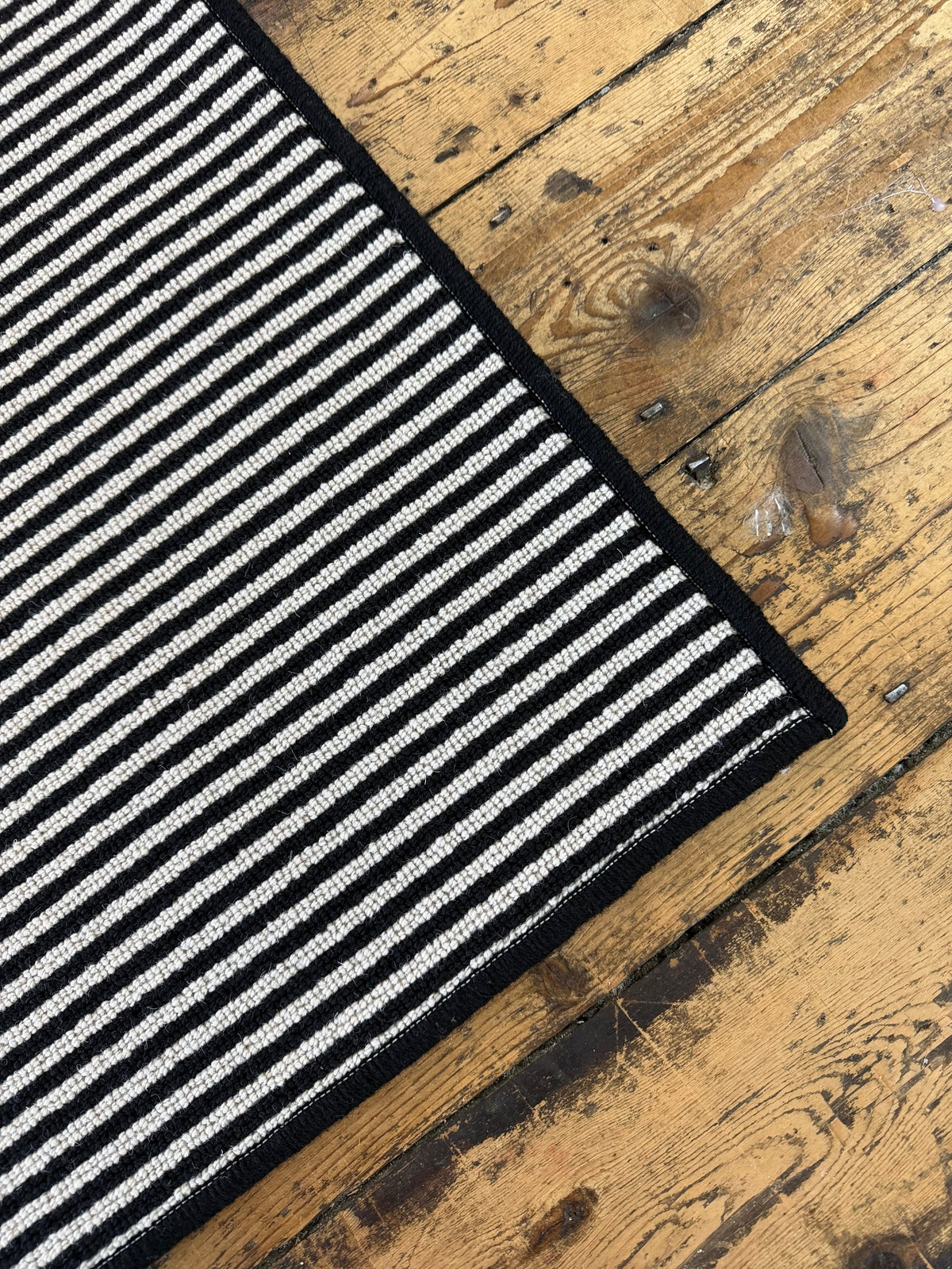 Oreo 100% wool rug 196cm x 272cm