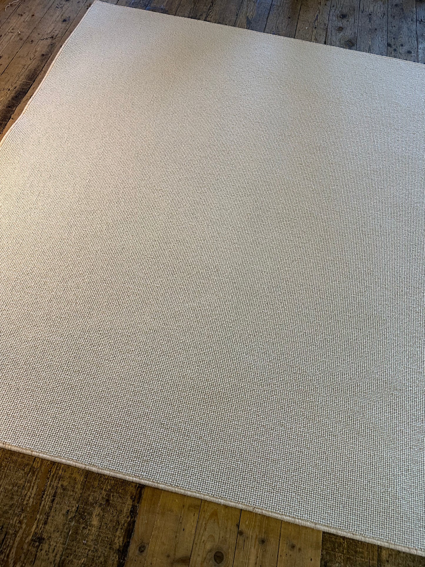 Perendale 100% wool rug 222cm x 300cm