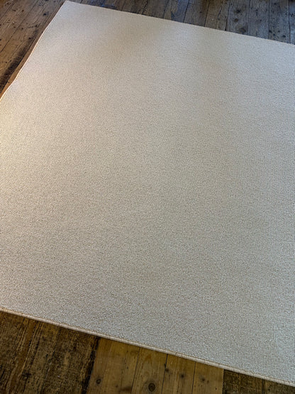 Perendale 100% wool rug 222cm x 300cm