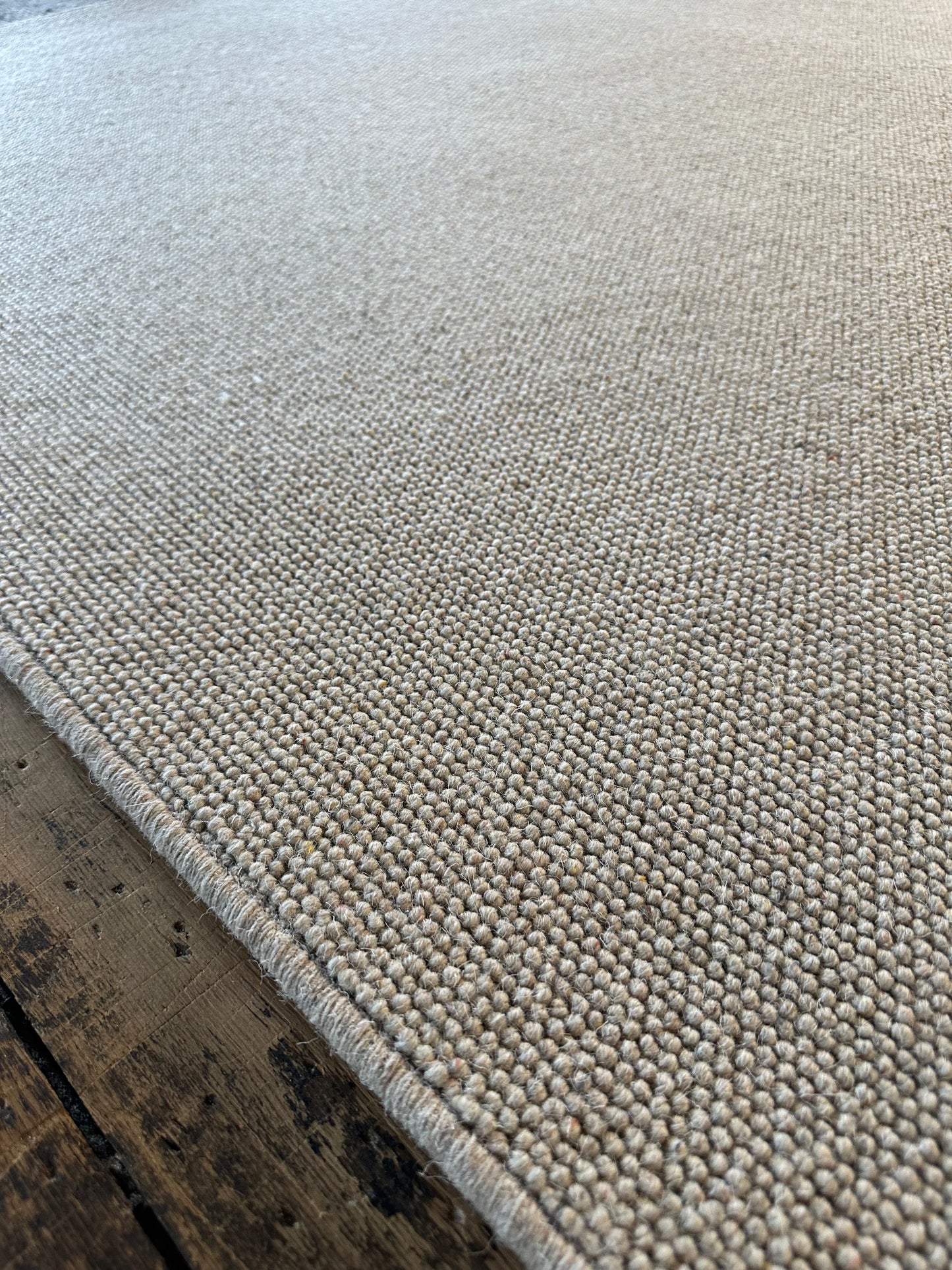 Flax 100% wool rug 200cm x 304cm