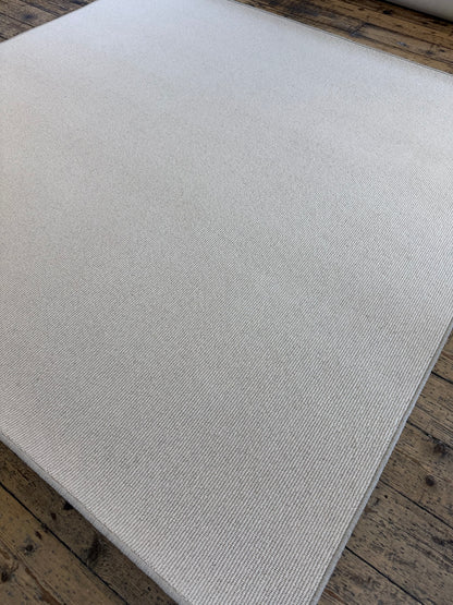Tawny 100% wool rug 230cm x 230cm