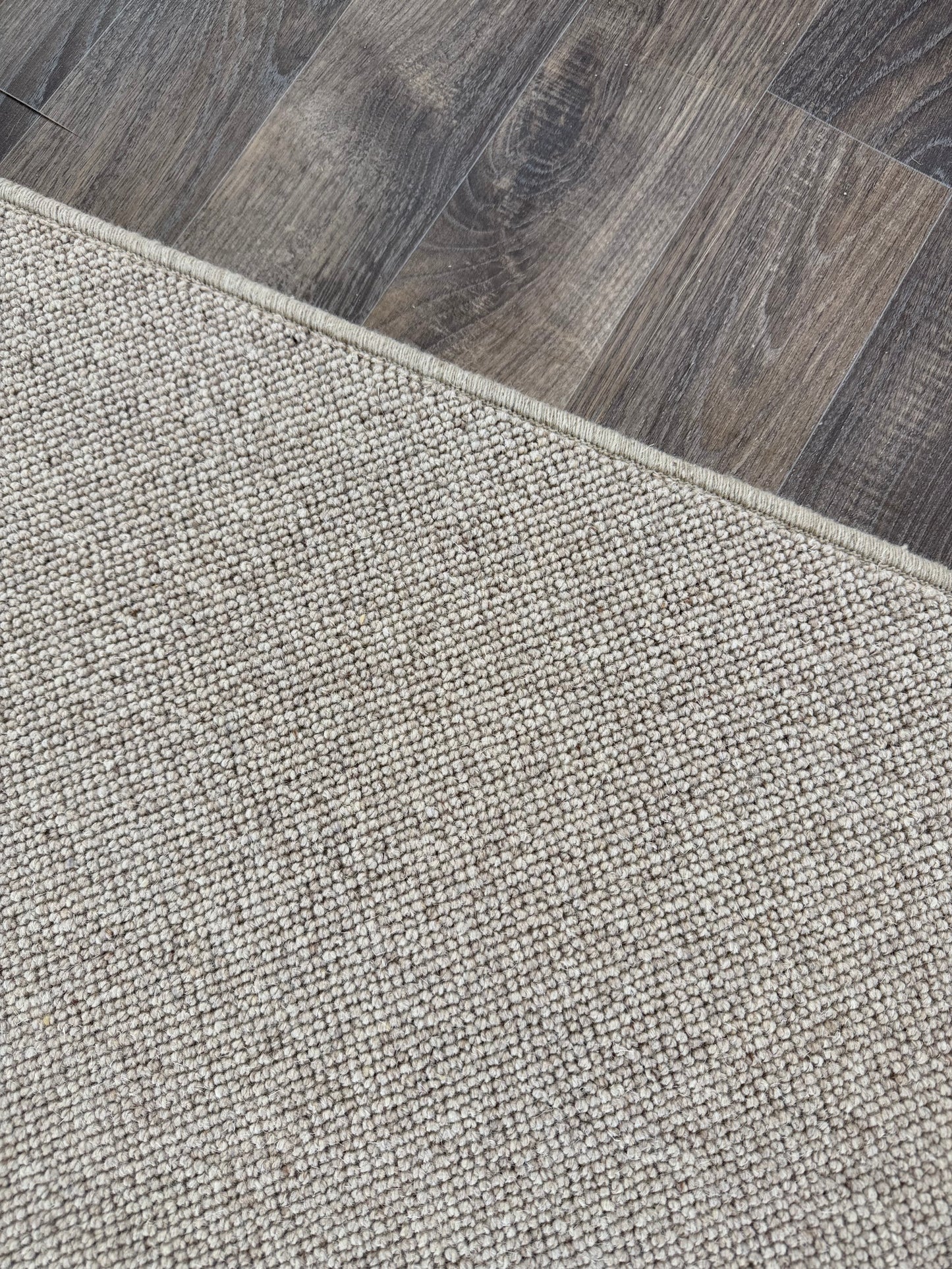 Flaxen 100% wool rug 260cm x 360cm