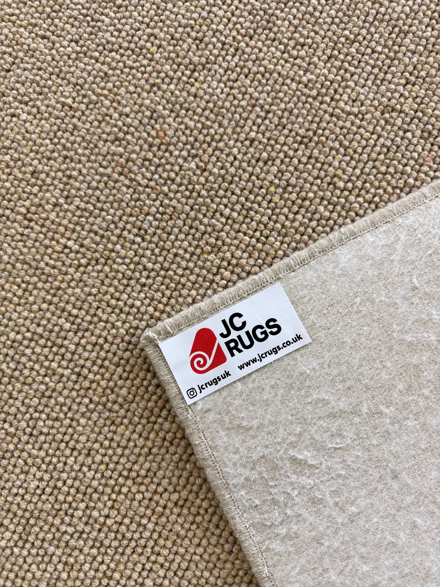 Wheaten 100% wool rug 200cm x 290cm