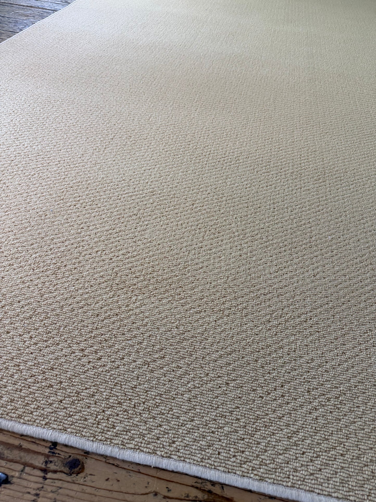Honeycomb 100% wool rug 276cm x 398cm