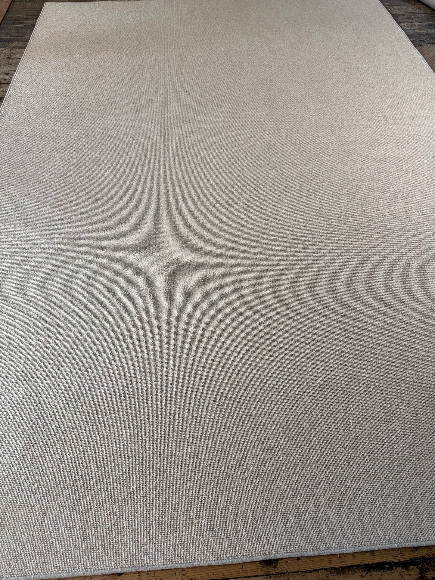 Wafer 100% wool rug 272cm x 385cm