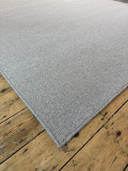 Slate grey 100% wool rug 260cm x 297cm