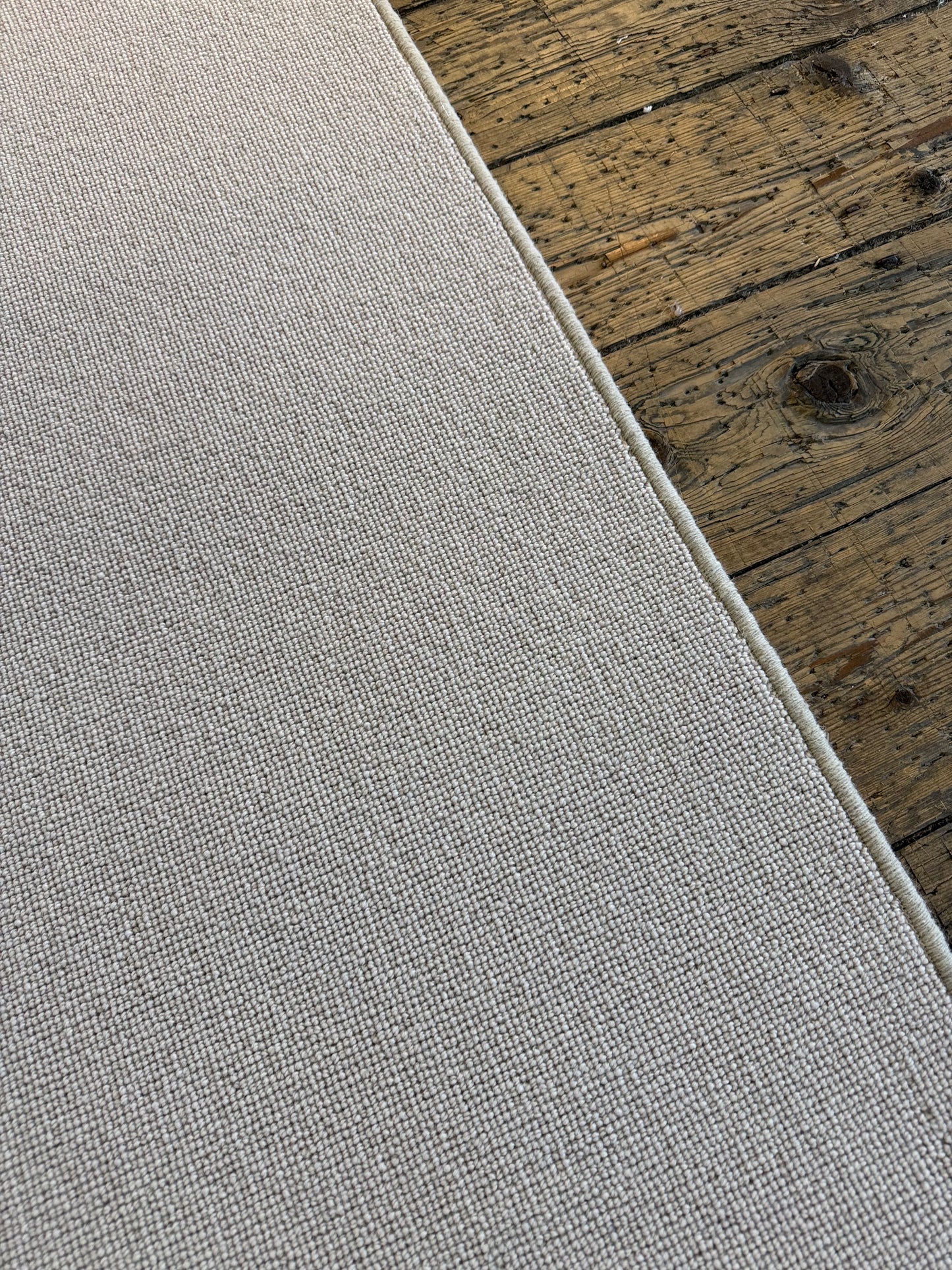 Pebble 100% wool rug 256cm x 343cm