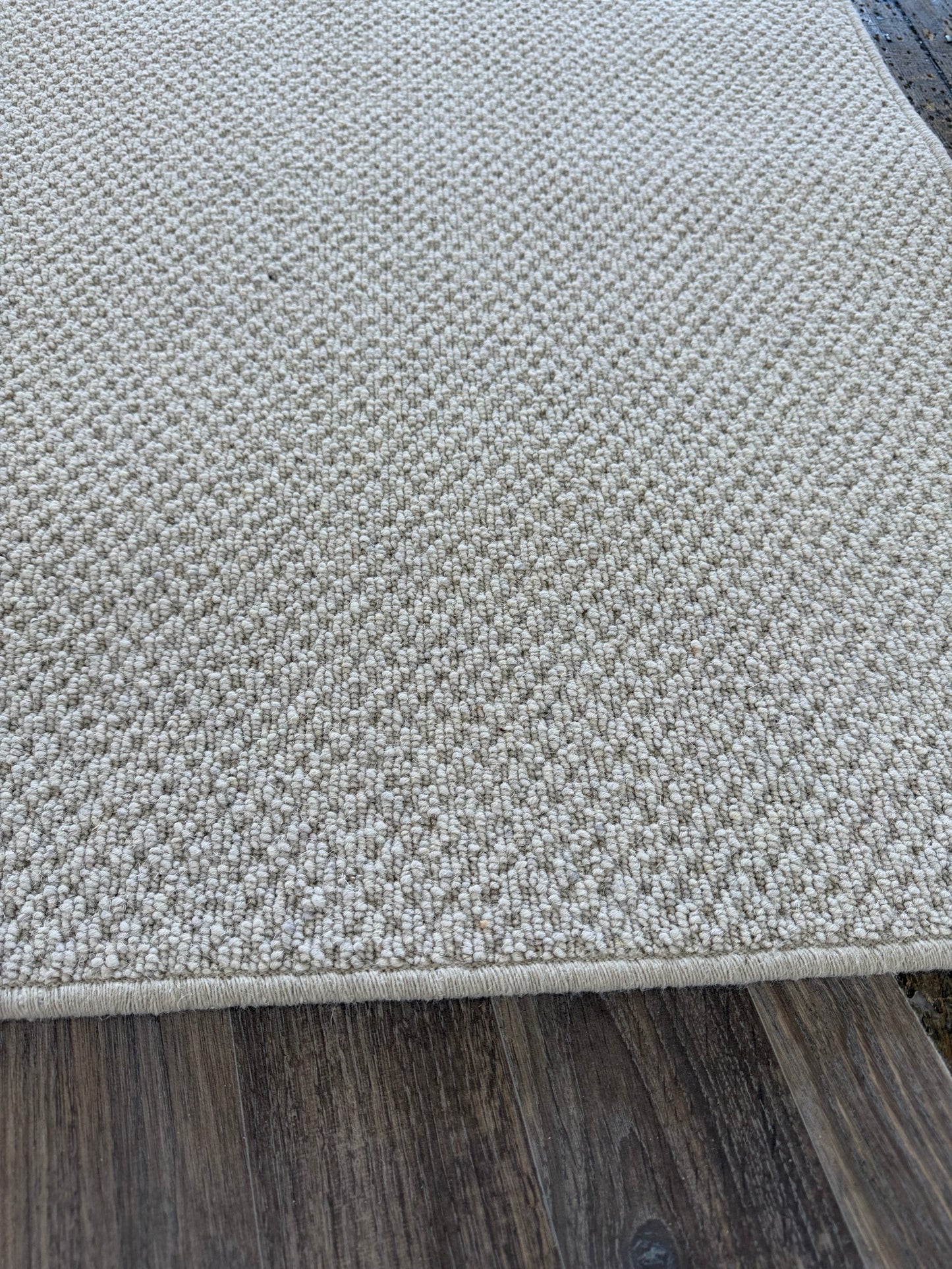 Tones 100% wool rug 260cm x 280cm