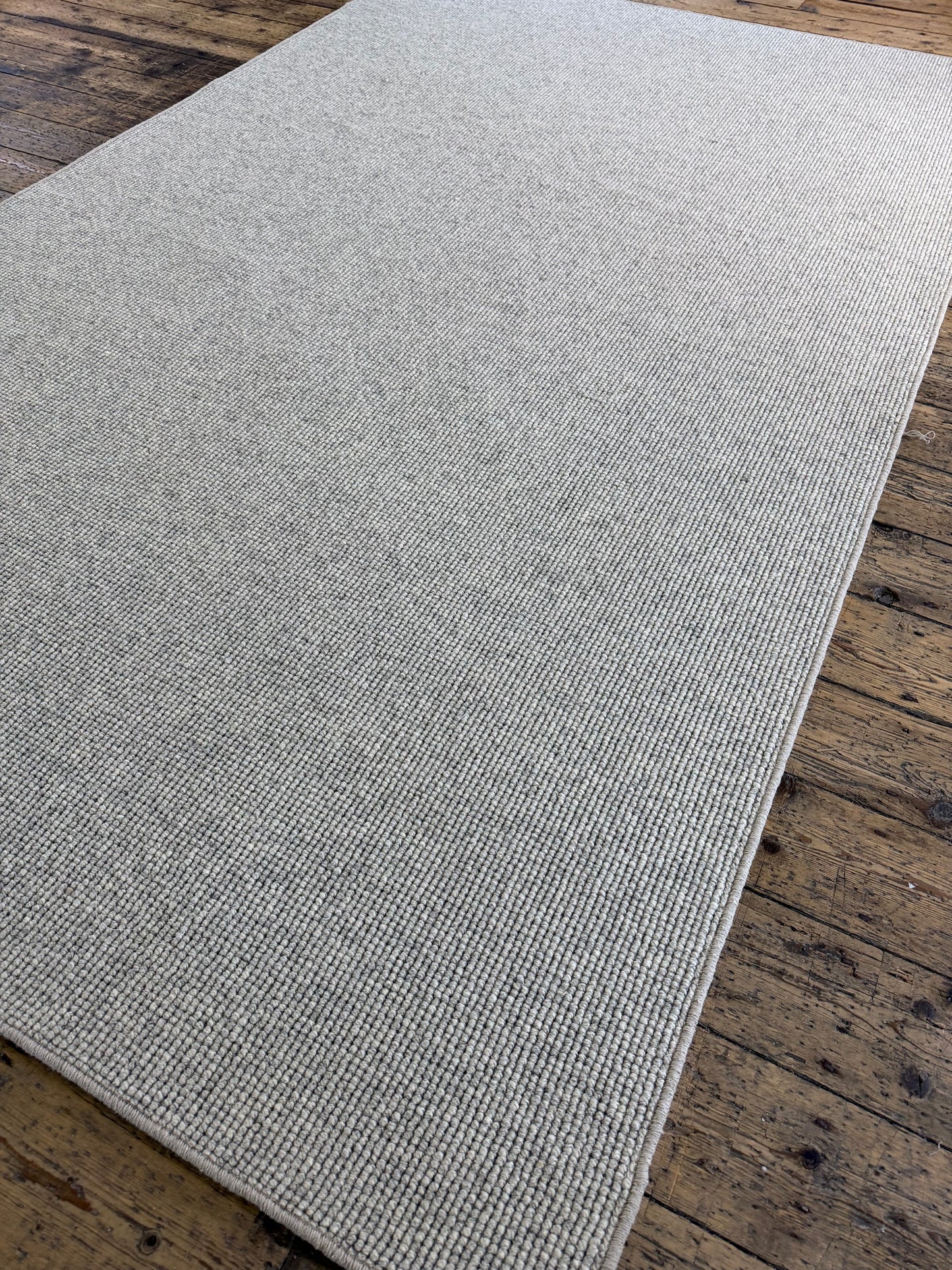 Lunar 100% wool rug 190cm x 313cm