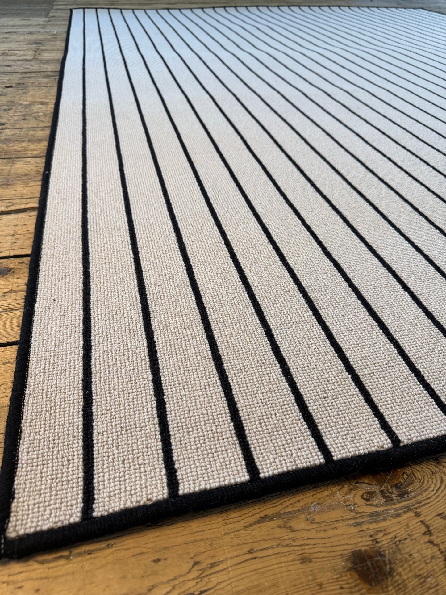 Oreo 100% wool rug 210cm x 266cm