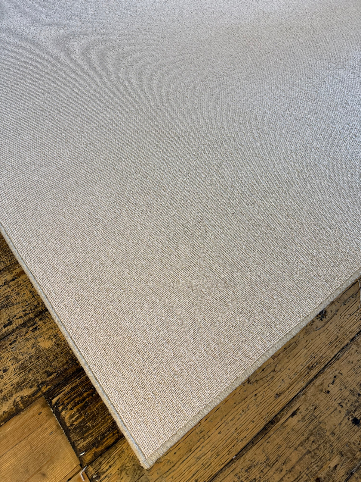 Flake 100% wool rug 215cm x 215cm