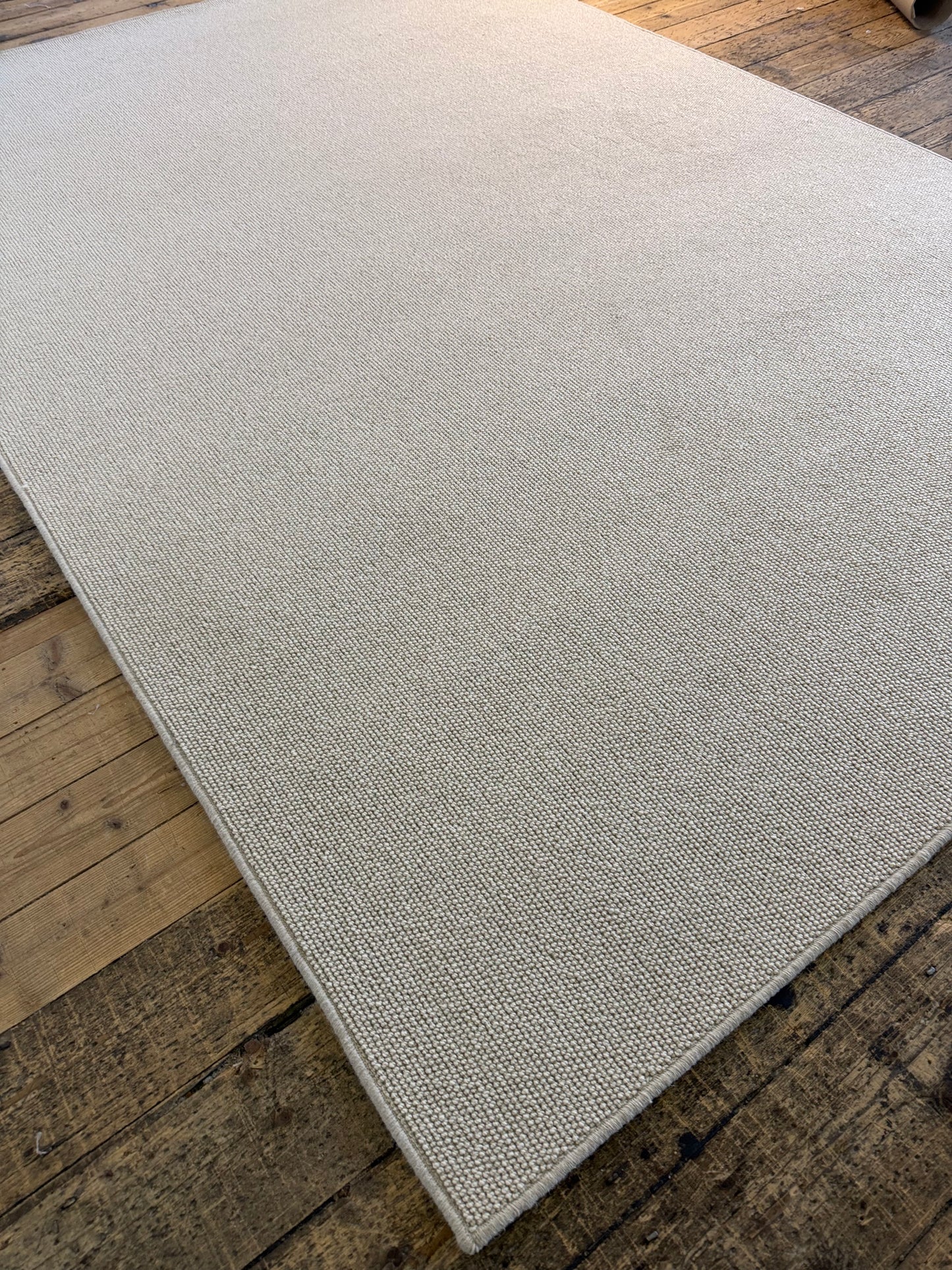 Royal view 100% wool rug 200cm x 300cm