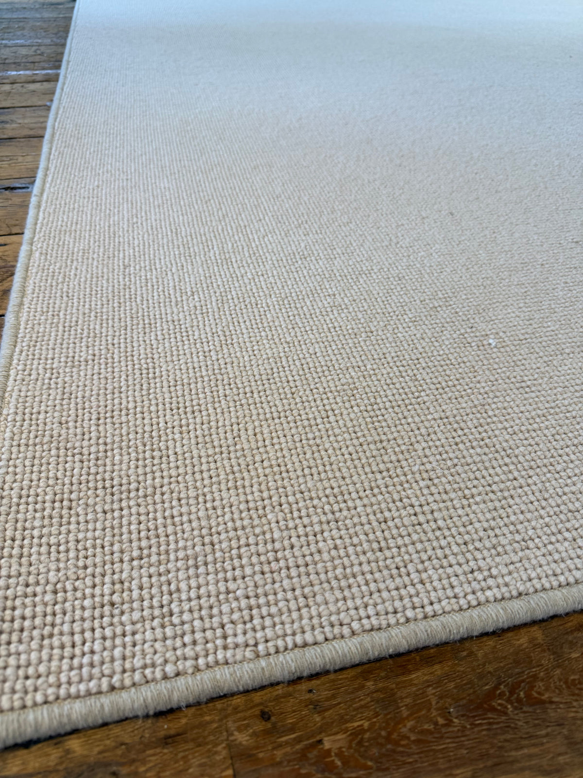 Dalesbread 100% wool rug 286cm x 313cm