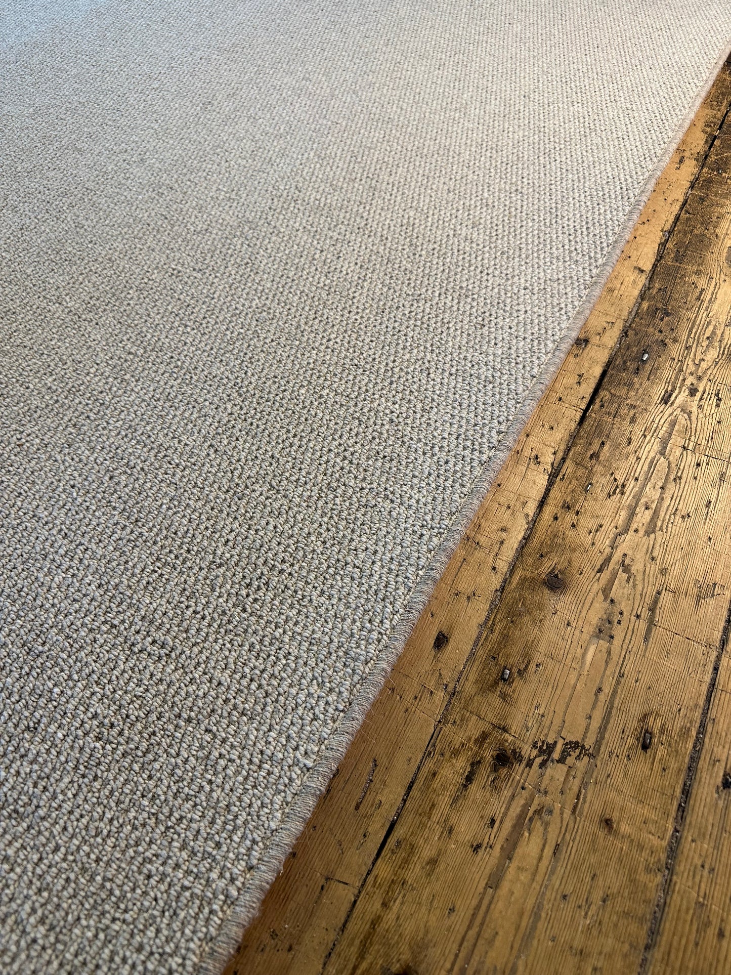 Oatcake 100% wool rug 210cm x 347cm