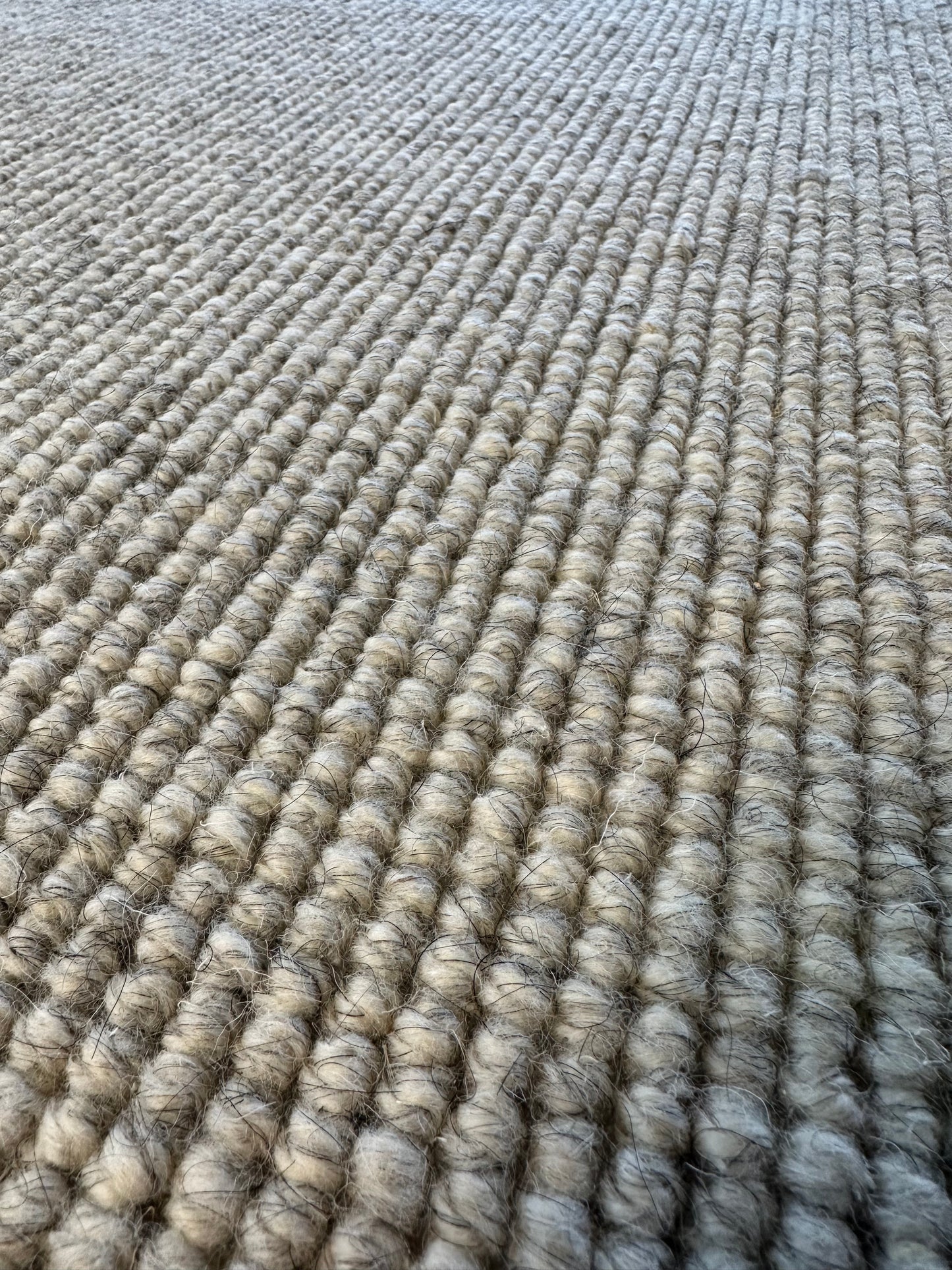 Greige Green tone 100% wool large rug 231cm x 298cm