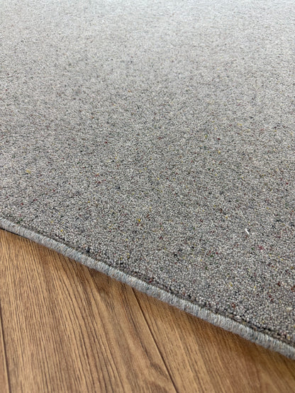 Green tea 80/20 wool rug 178cm x 280cm