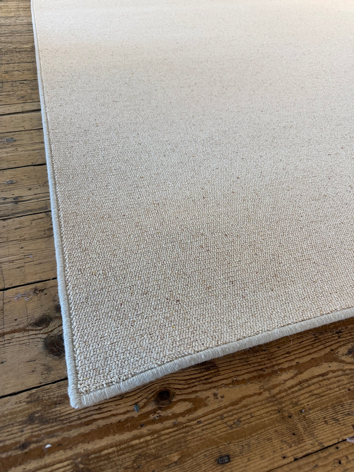 Biscuit 100% wool rug 200cm x 300cm