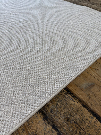 Tones 100% wool rug 260cm x 280cm