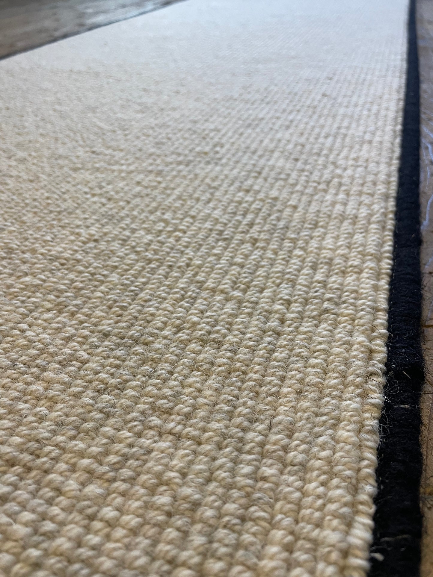 Cream 100% wool Berber stairs runner