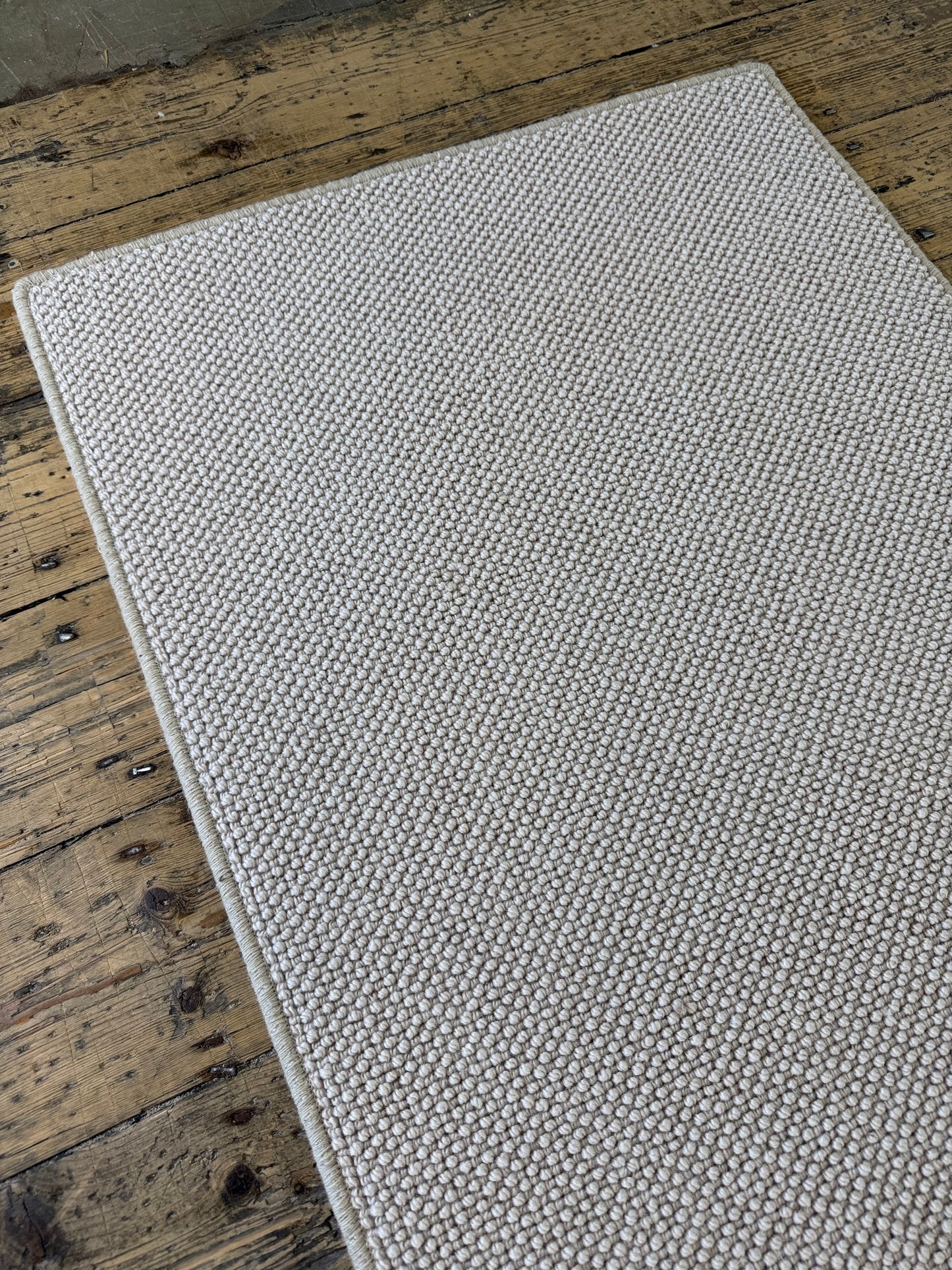 Oatridge 100% wool hallway runner 70cm x 190cm