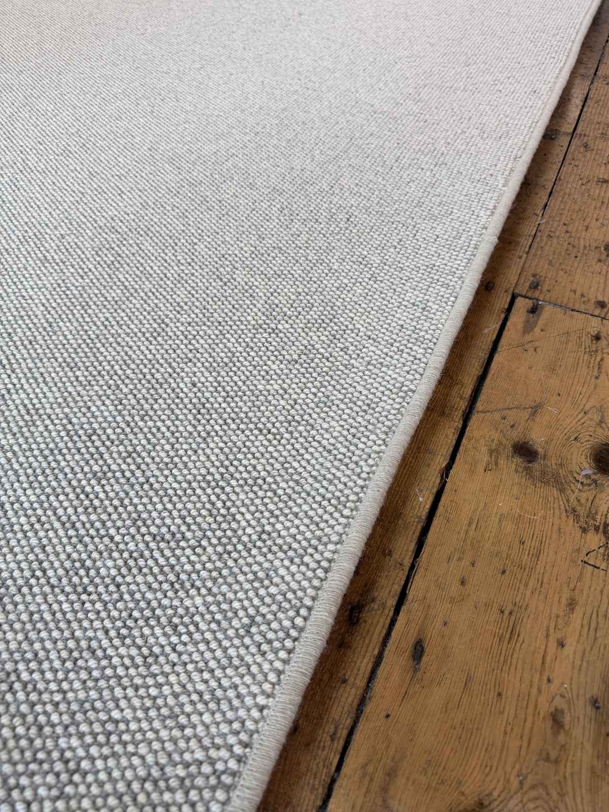 Coastal 100% wool rug 292cm x 400cm