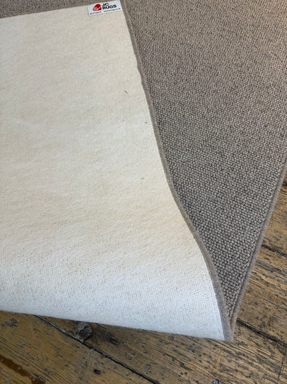 Dapper 100% wool rug 260cm x 360cm