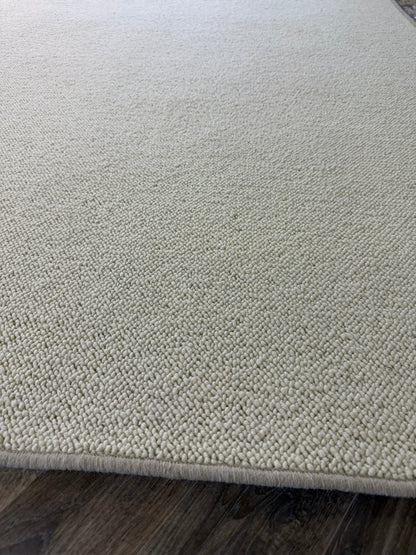 Blanc ivorie 100% wool rug 235cm x 370cm