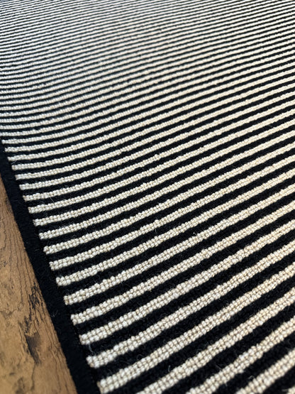Oreo 100% wool rug 199cm x 235cm
