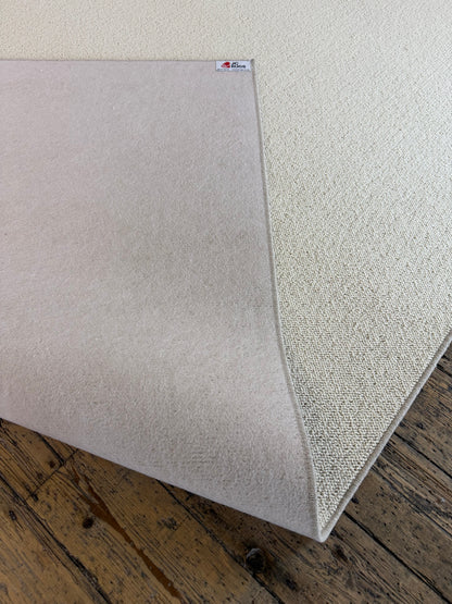 Blanc ivoire 100% wool rug 250cm x 337cm