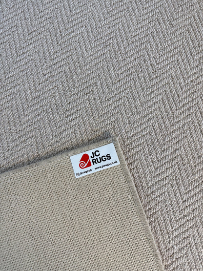 Aran herringbone 100% wool rug 240cm x 240cm