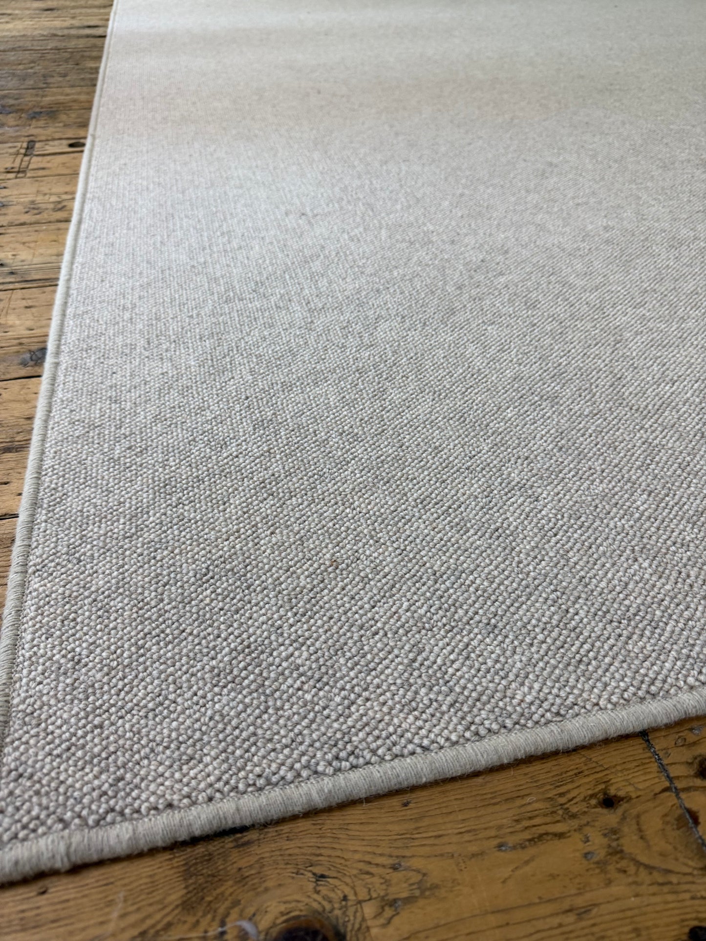 Curlew 100% wool rug 252cm x 397cm