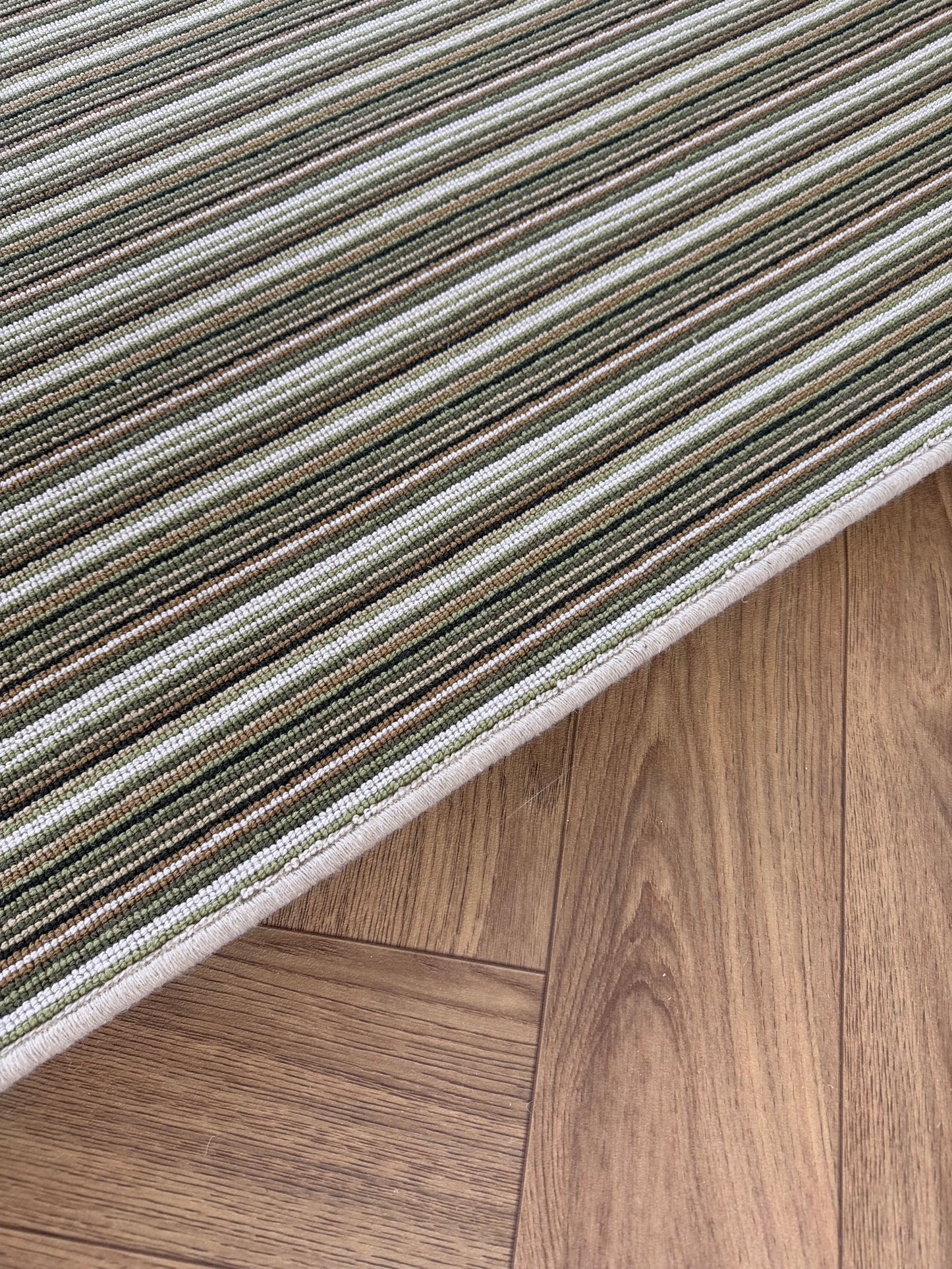 Palm bay 100% wool rug 207cm x 272cm