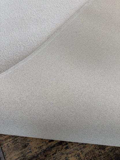 White flake 100% wool rug 170cm x 264cm