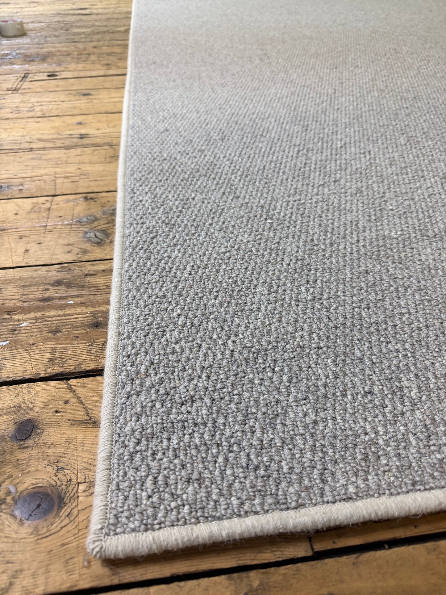 Smoke 100% wool rug 168cm x 240cm