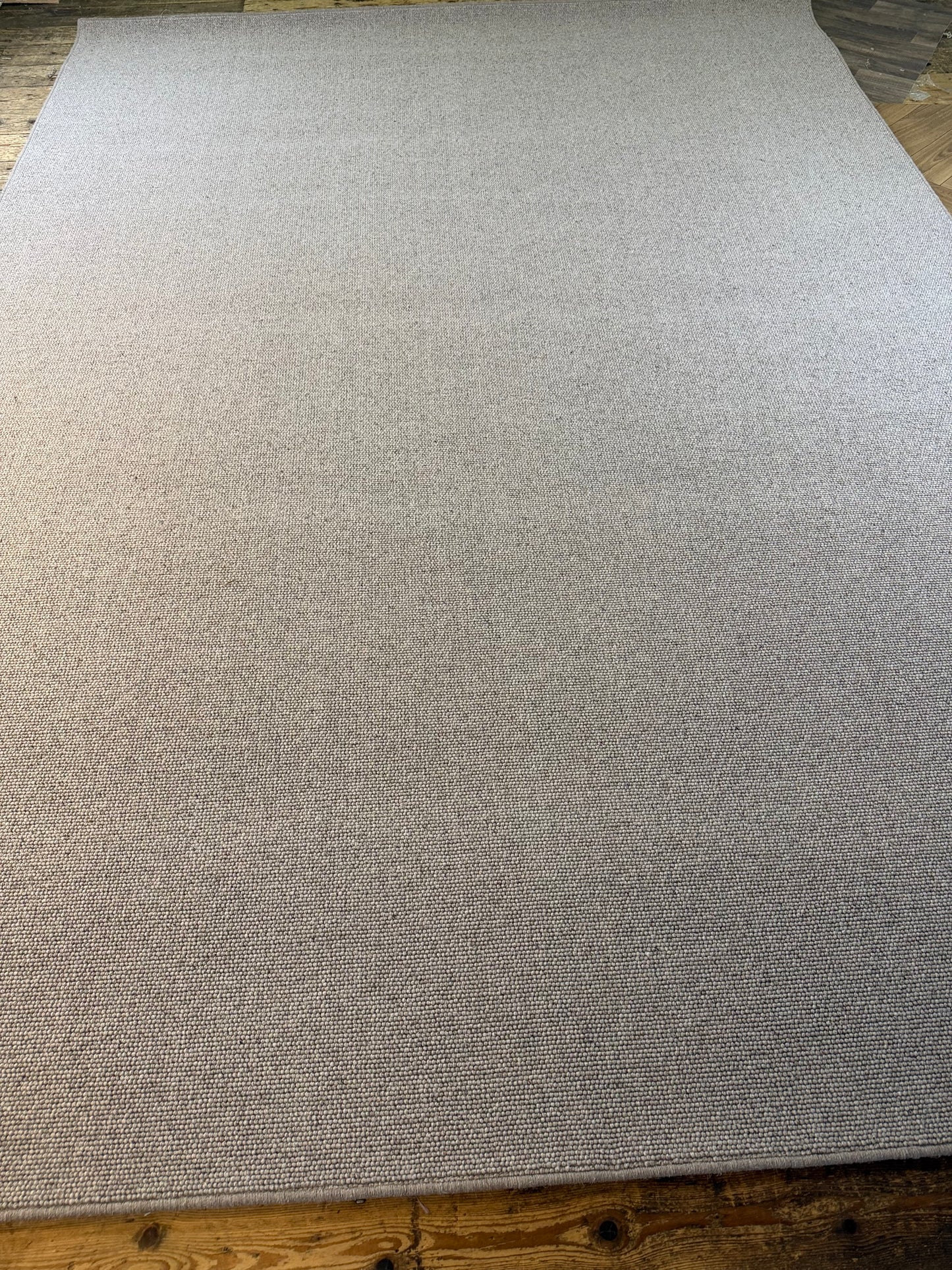 Dapper 100% wool rug 260cm x 360cm