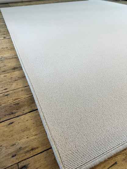 White flake 100% wool rug 229cm x 303cm