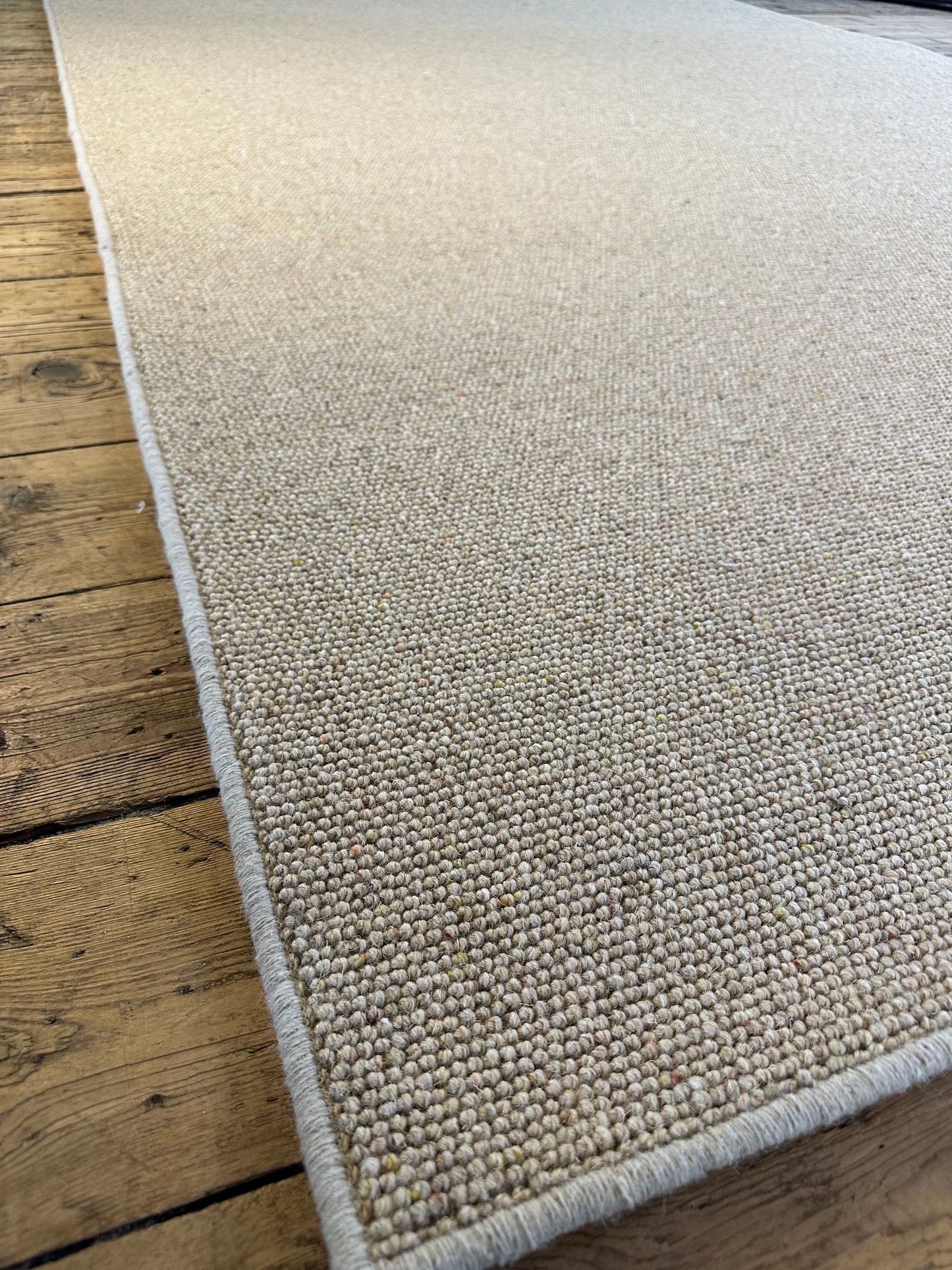 Warm oat 100% wool rug 190cm x 307cm