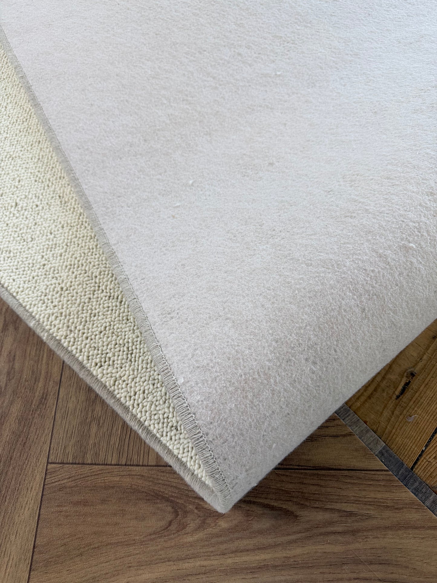Blanc ivorie 100% wool rug 284cm x 338cm