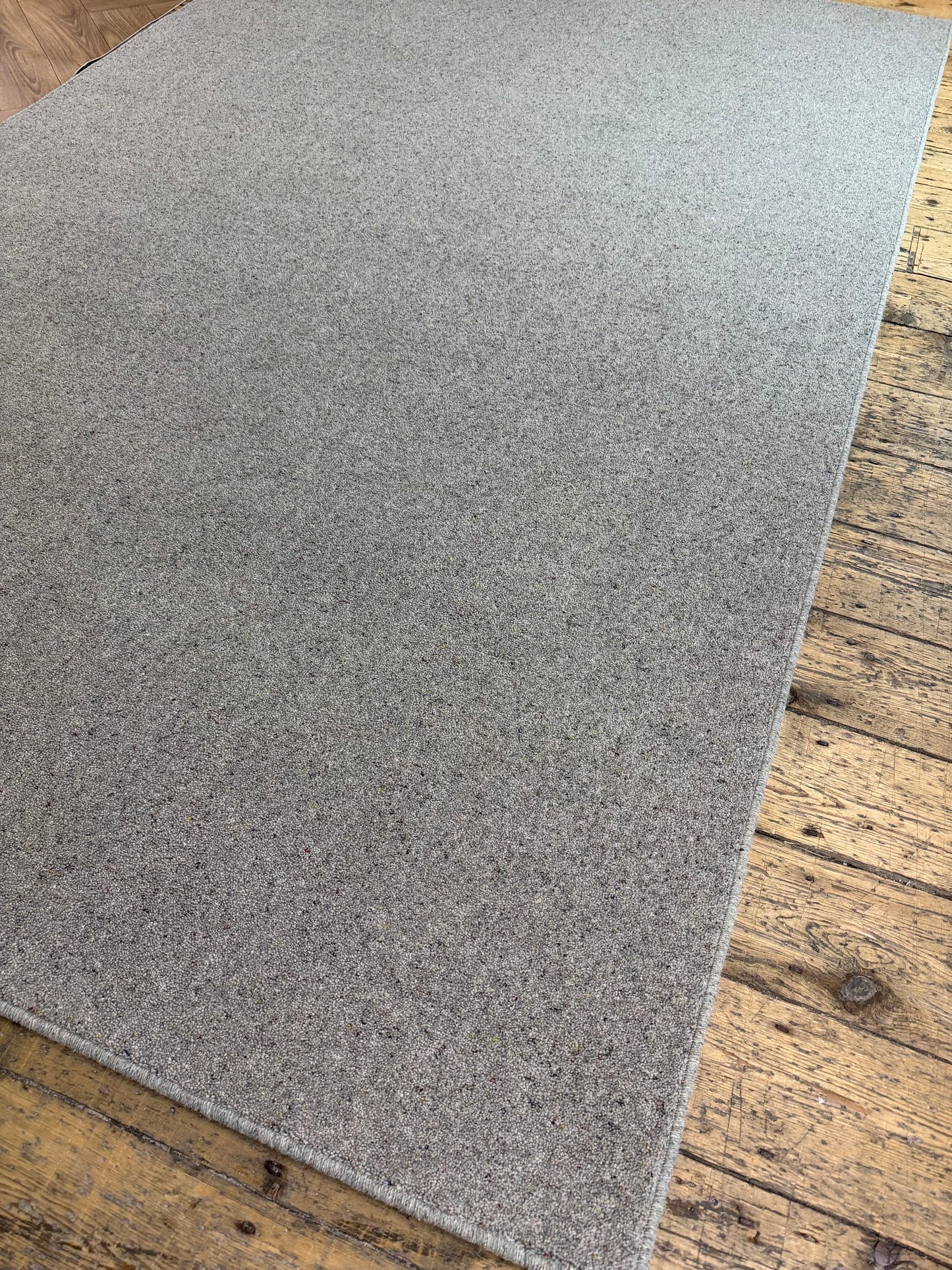 Green tea 80/20 wool rug 178cm x 280cm